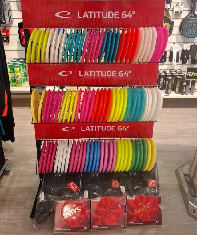 Discgolf har kommit till byn:) Äppelgårdens discgolf öppnade upp precis, kul med satsning på nya aktiviteter. Perfekt att göra med familjen i påsk. Vi säljer nu discar, väskor mm. Har vi inte det du vill ha hemma så beställer vi gärna. 
#discgolf #äppelgårdensdiscgolf #vallasensdiscgolf #aktivlivsstil #bastad #laholm #angelholm #sportshopenibastad #entrebastad #valhalldiscgolf