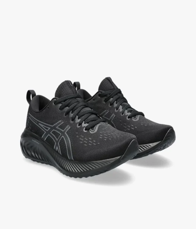 Gel Excite från Asics har många fördelar och användningsområden. Löpning, promenader, gymet men också som en jobbsko inom restaurang & Hotel där man ofta behöver en svart sko. Undvik ont i ryggen, fötter etc och satsa på en bra sko om du ska jobba mycket i sommar. 999 kr
#asicsrunning #asicsfrontrunner #löpning #jobbsko #bastad #laholm #sportshopenibastad
